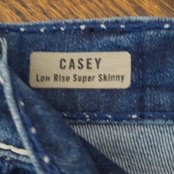 True Religion Casey Low Rise Super Skinny Jeans - Picture 7 of 10